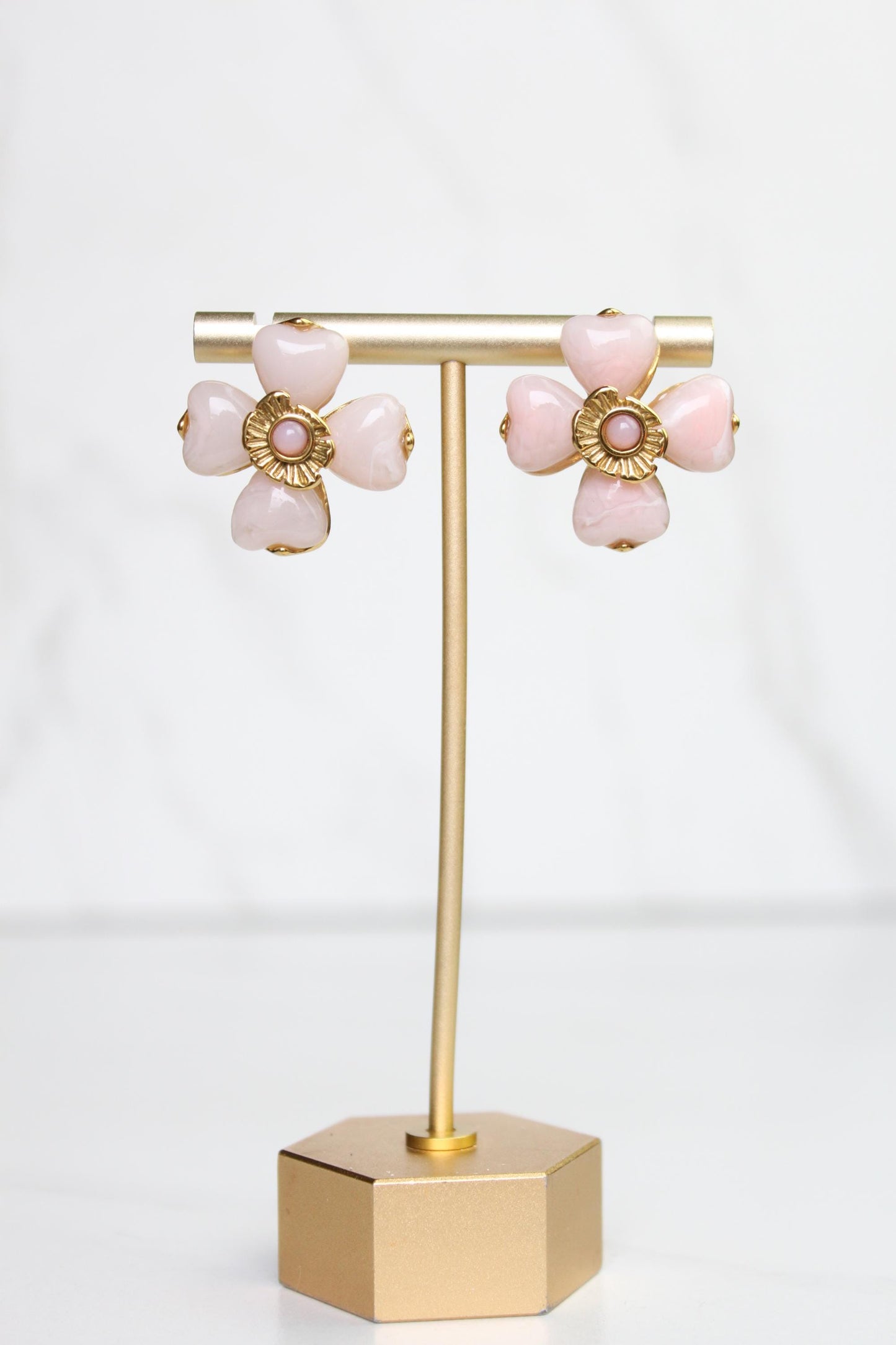 Acrylic Flower Stainless Steel Stud Earrings – Lightweight Floral Earrings, Hypoallergenic, Everyday Jewelry Gift