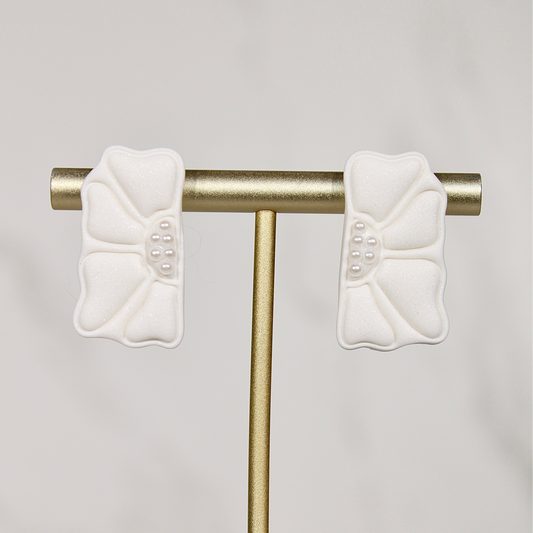 VEIL Petal Frame Stud Earrings