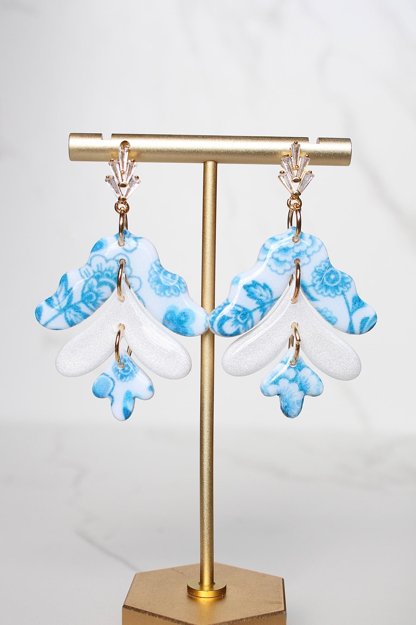 Blue and White Floral Earrings – Handmade Polymer Clay Earrings, Chinoiserie Inspired, Cottagecore Jewelry Gift for Her