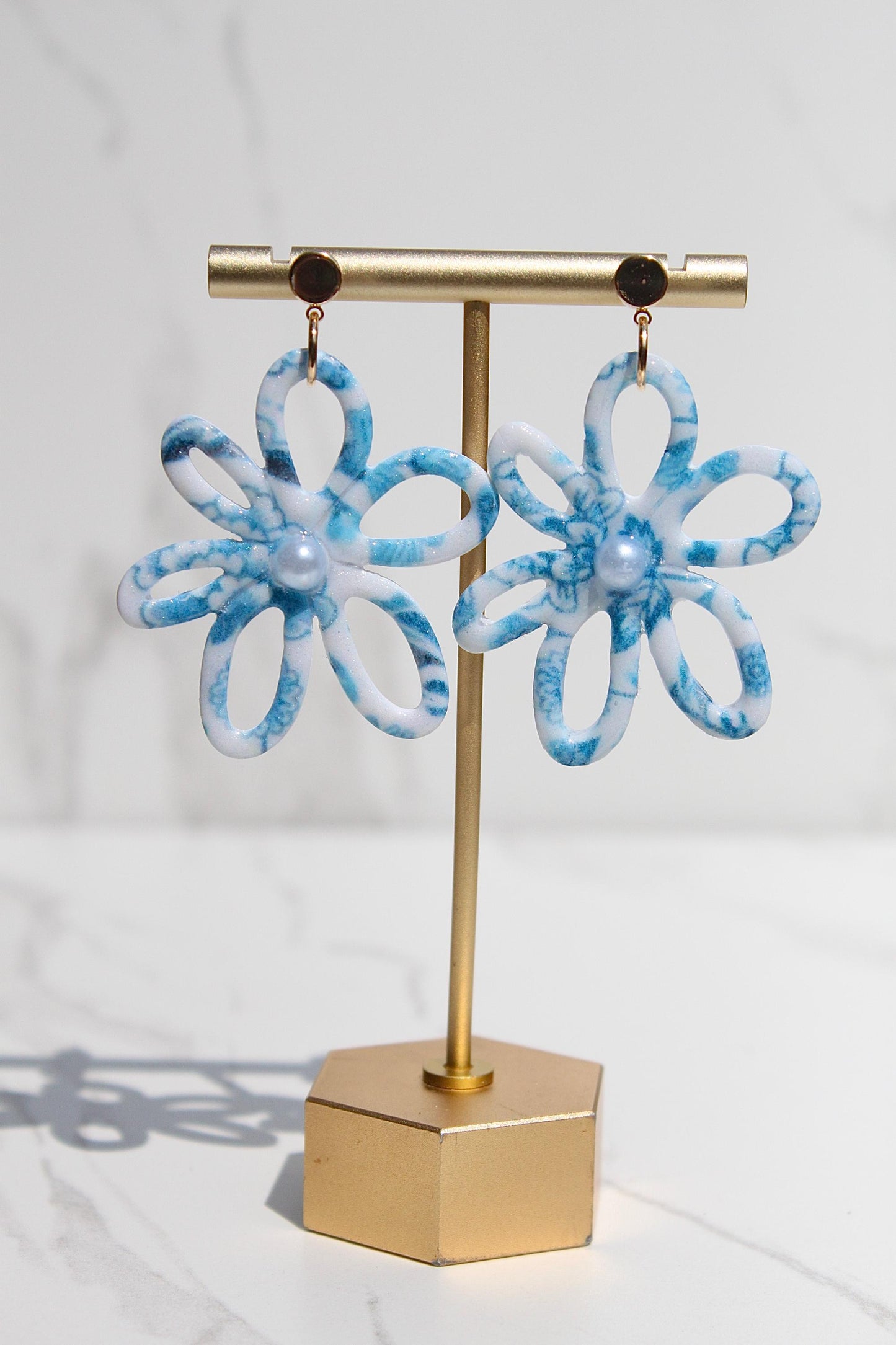 Blue and White Floral Earrings – Handmade Polymer Clay Earrings, Chinoiserie Inspired, Cottagecore Jewelry Gift for Her