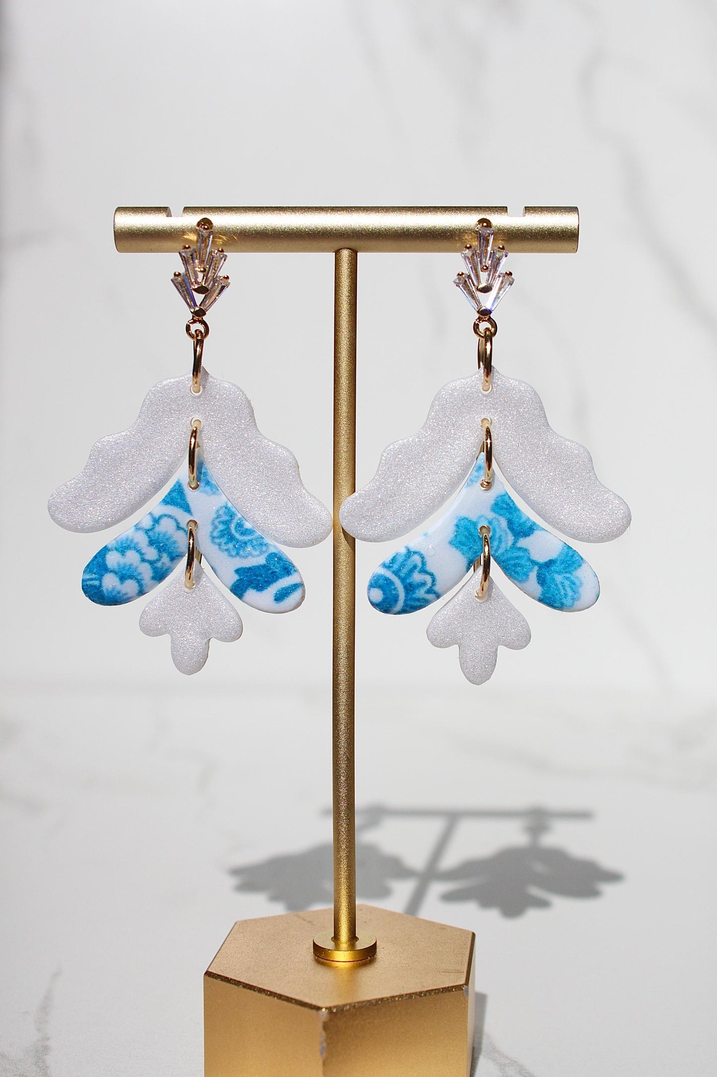 Blue and White Floral Earrings – Handmade Polymer Clay Earrings, Chinoiserie Inspired, Cottagecore Jewelry Gift for Her