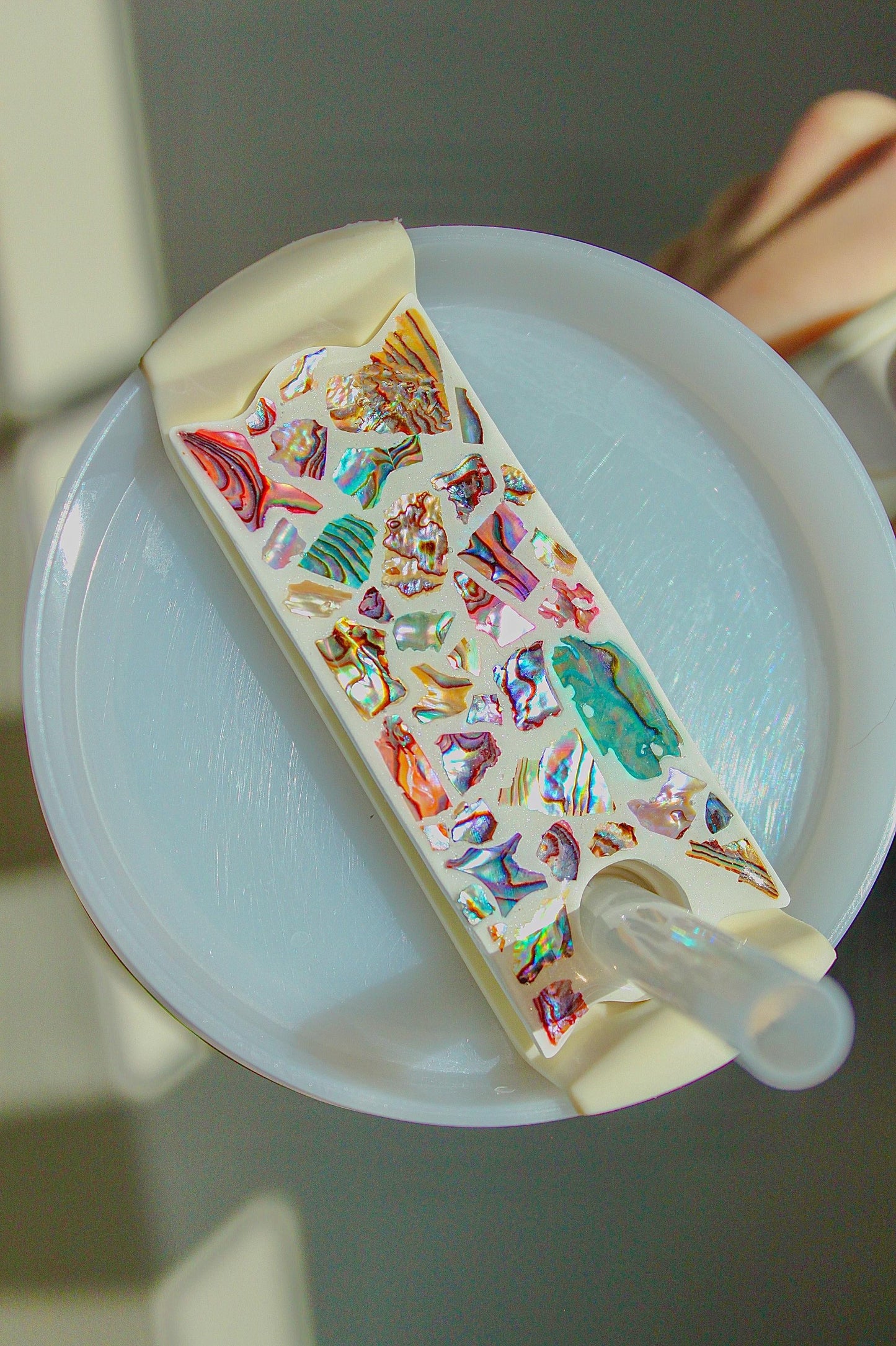 Colorful Seashell Stanley Cup Topper – Iridescent Abalone Shell Topper for 30/40 oz Stanley, Ocean Aesthetic Cup Accessory, Beach Gift