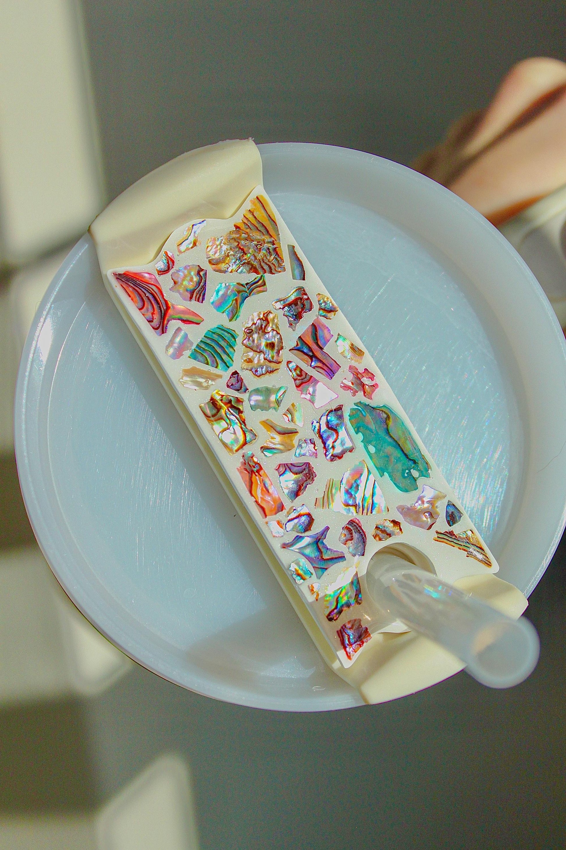 Colorful Seashell Stanley Cup Topper – Iridescent Abalone Shell Topper for 30/40 oz Stanley, Ocean Aesthetic Cup Accessory, Beach Gift