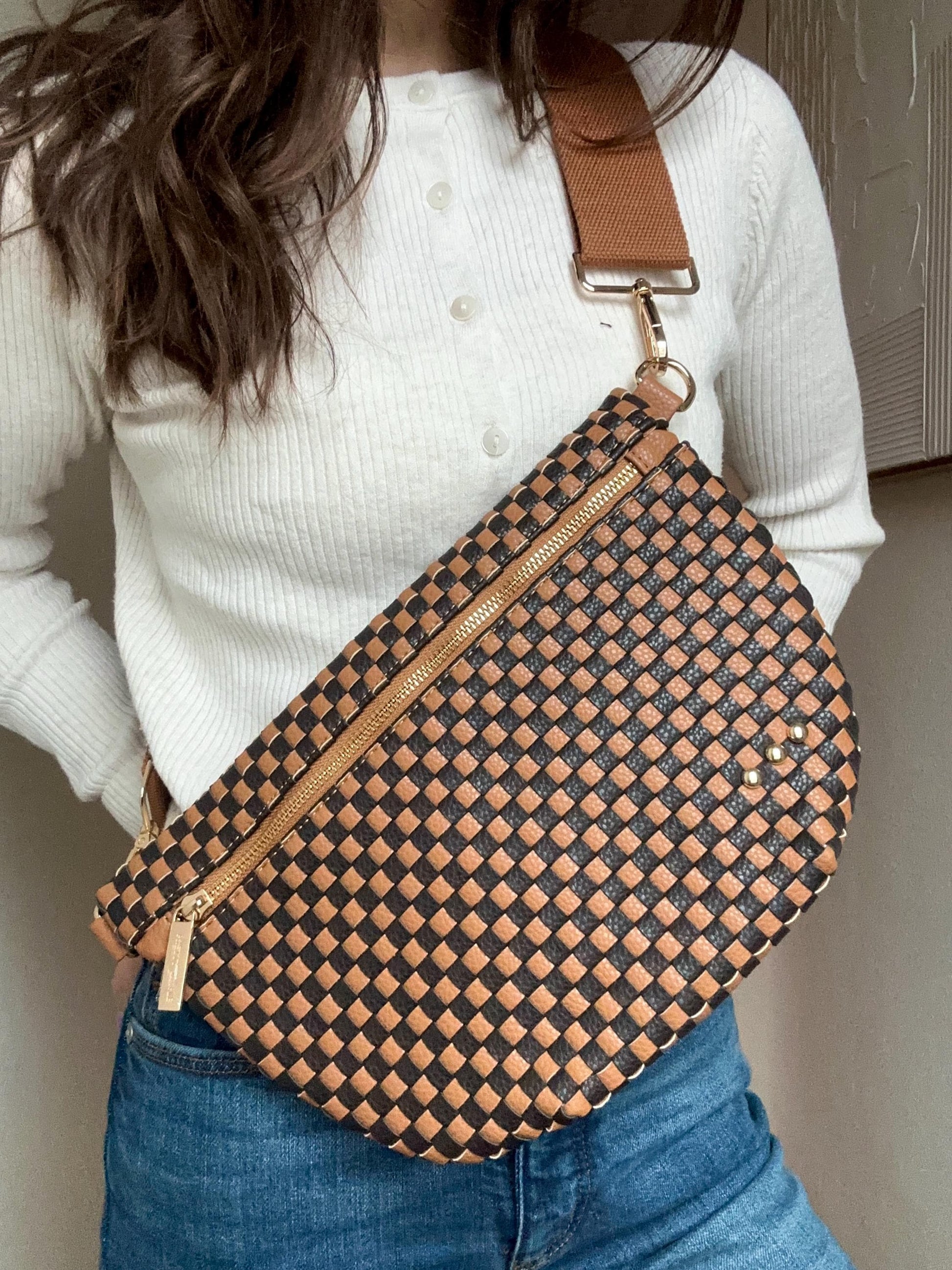 Women’s Woven Crossbody Bum Bag | Neutral Sling Bag | Trendy Everyday Fanny Pack