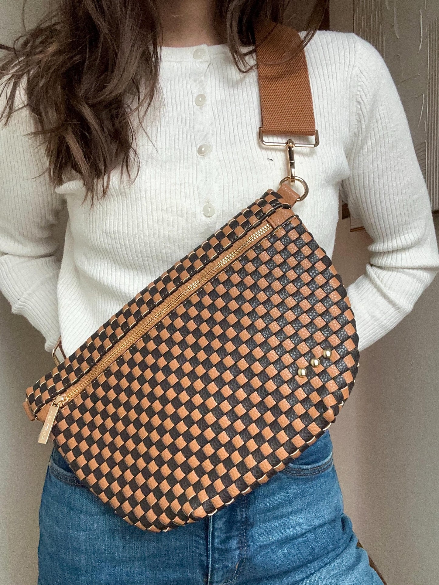 Women’s Woven Crossbody Bum Bag | Neutral Sling Bag | Trendy Everyday Fanny Pack